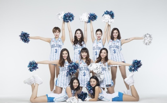 盘成功捧杯 盘成功捧杯