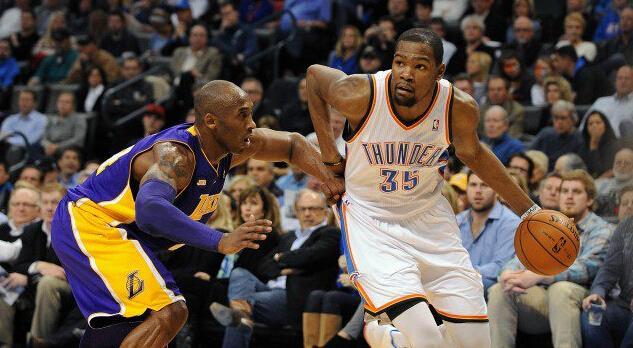 球员通过这 球员通过这